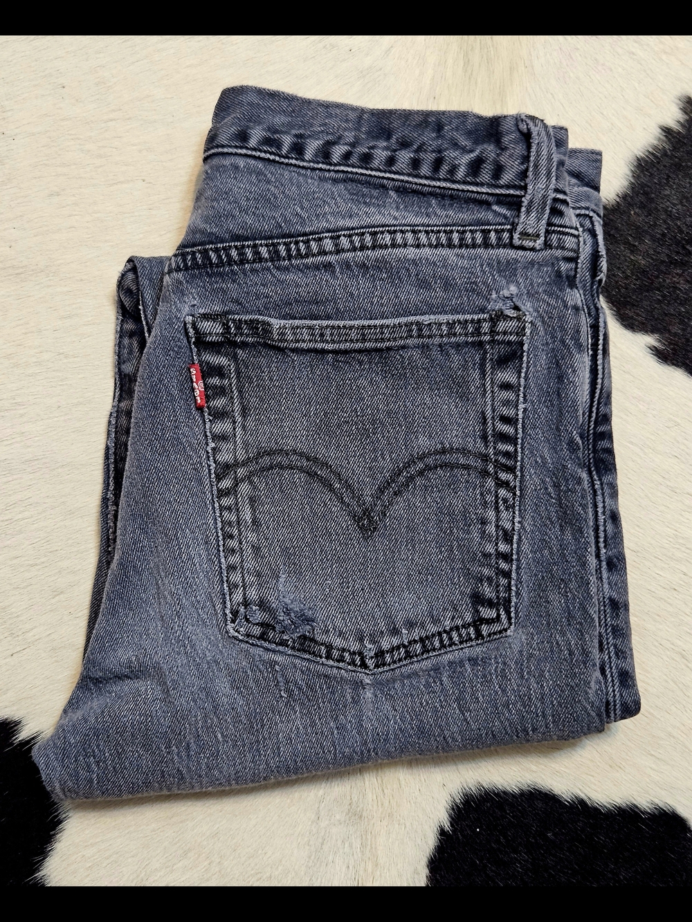 Levi's Black Wash Destroyed Ankle-Length Cropped Jeans Sz 29
